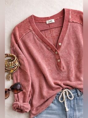 New J. Her Waffle Knit Henley Top | Mineral Washed | Soft | Size S | Cinnamon